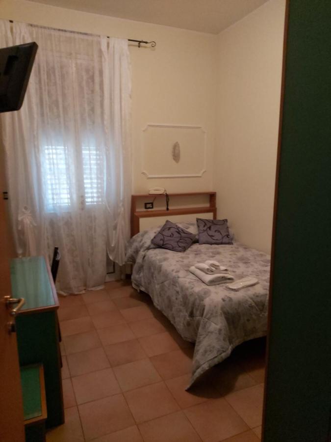 Hotel La Torre Rimini Kültér fotó