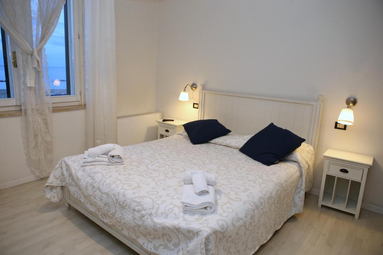 Hotel La Torre Rimini Kültér fotó