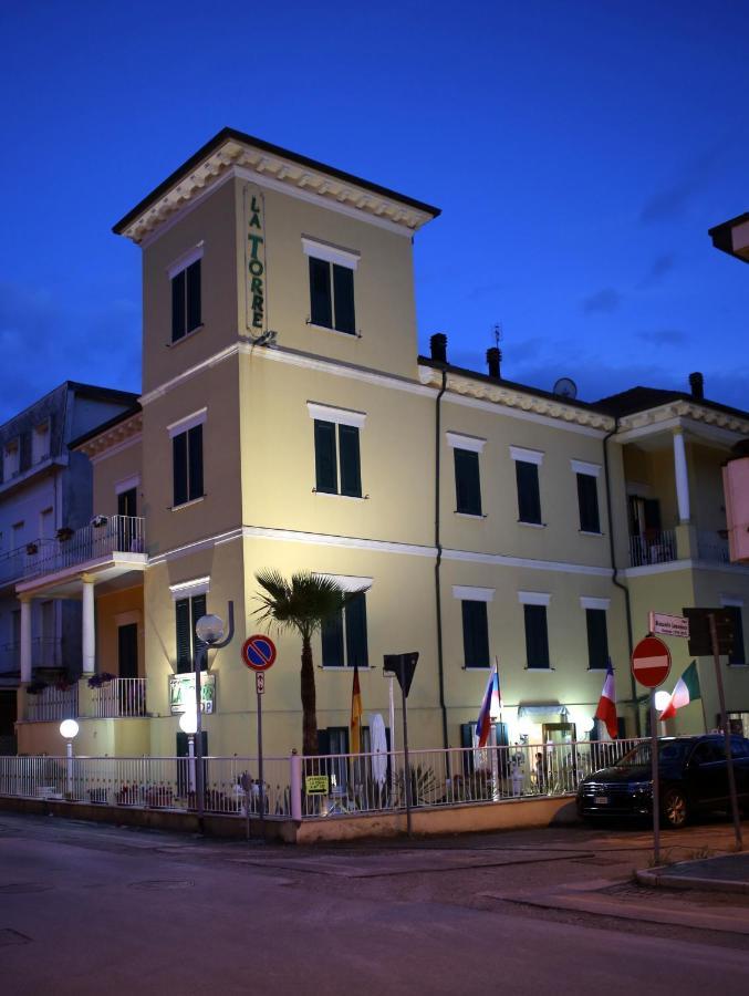 Hotel La Torre Rimini Kültér fotó