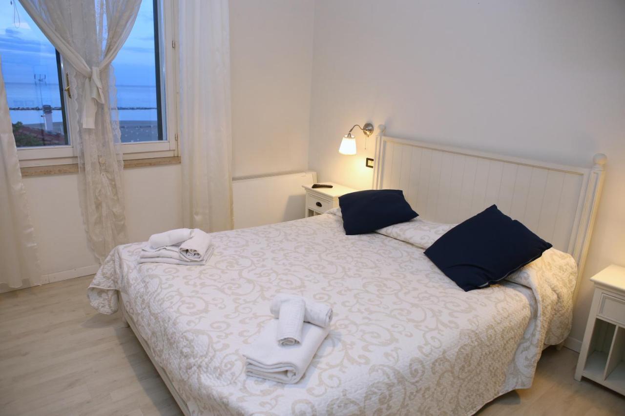 Hotel La Torre Rimini Kültér fotó